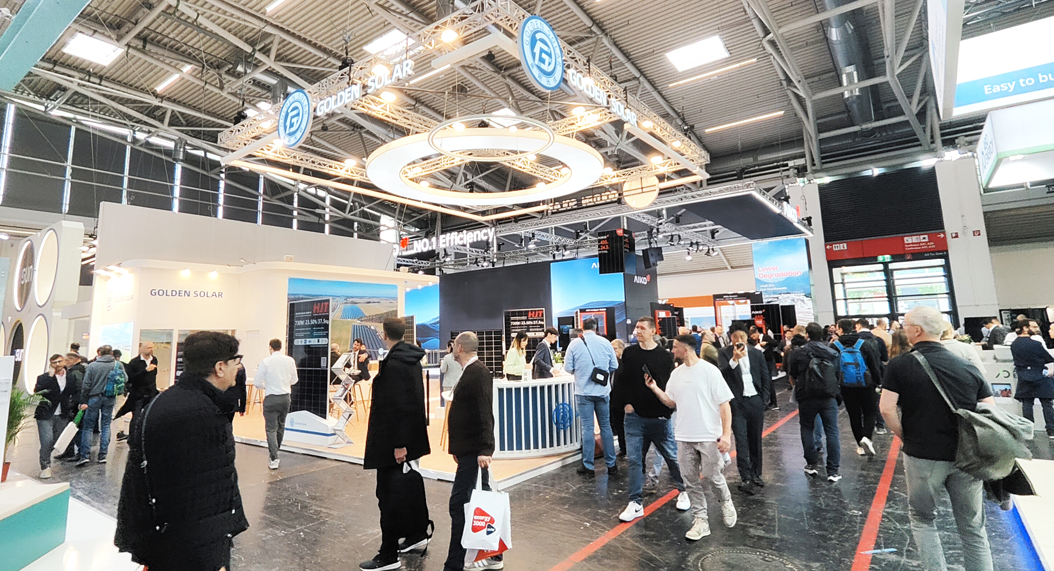 金刚光伏实力亮相德国Intersolar Europe，全球化战略布局再提速